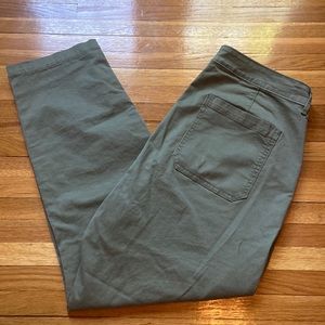 Old Navy Olive green Ankle Chino